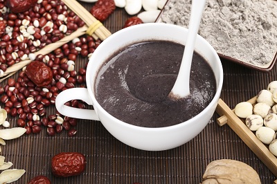 image 何首乌黑芝麻红枣生发汤